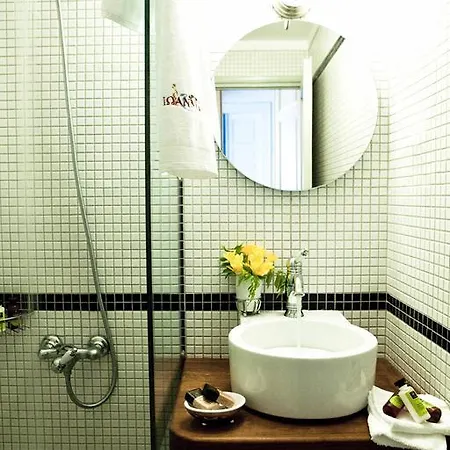 Отель Archontiko Stathopoulou Агиос-Георгиос-Нилиас